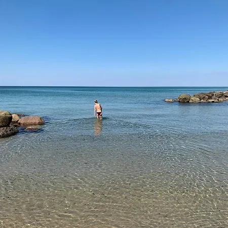 Bright Summer House With Sea View Ferienhaus